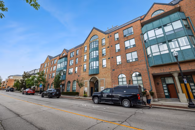185 Robinson St. 312 Oakville On L6j 7p6