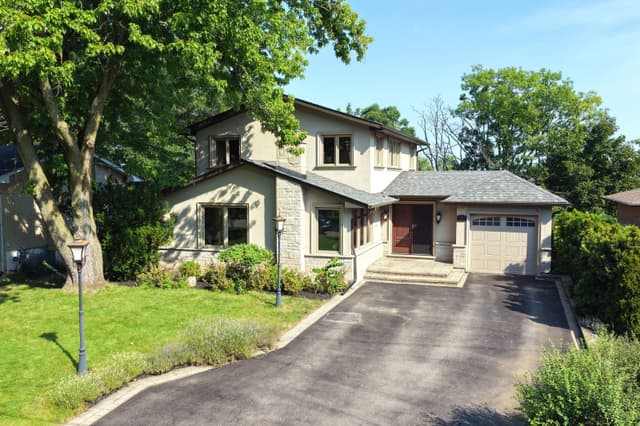 506 Falgarwood Dr. Oakville On L6h 1n3