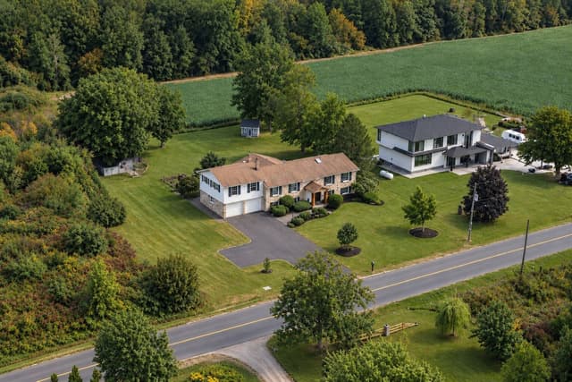 4202 Sideroad 1 Burlington On L7m 0x3