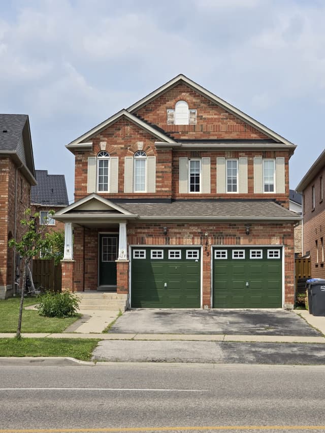 423 Huntington Ridge (lower) Dr. Mississauga On L5r 1p3