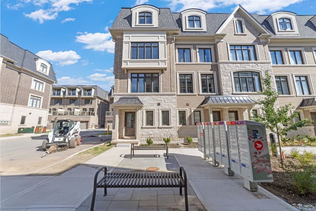 260 Melody Common 36 Oakville On L6h 8a5