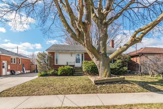 124 Broker Dr. Hamilton On L8t 2b8