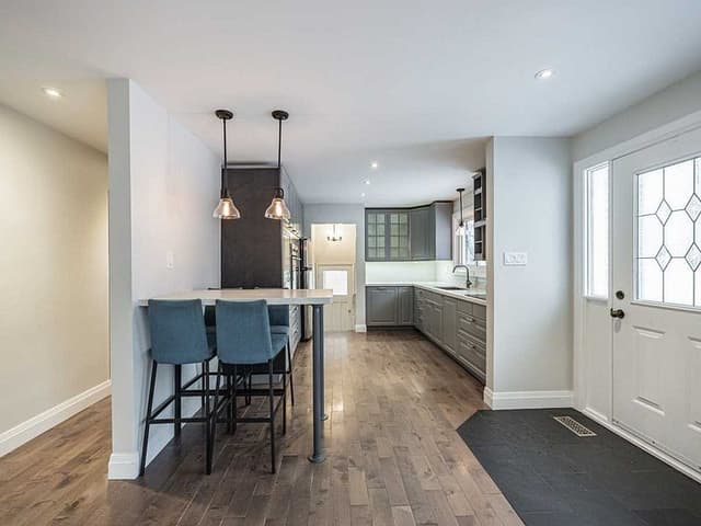 525 Dynes Rd. Burlington On L7n 2v1