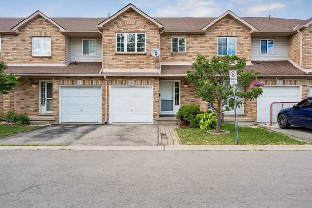 1860 Upper Gage Ave. 3 Hamilton On L8w 3y6