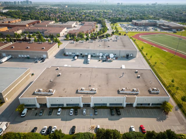 4020B Sladeview Cres. 1 Mississauga On L5l 6b1