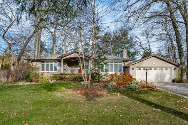 349 Wedgewood Dr. Oakville On L6j 4r6