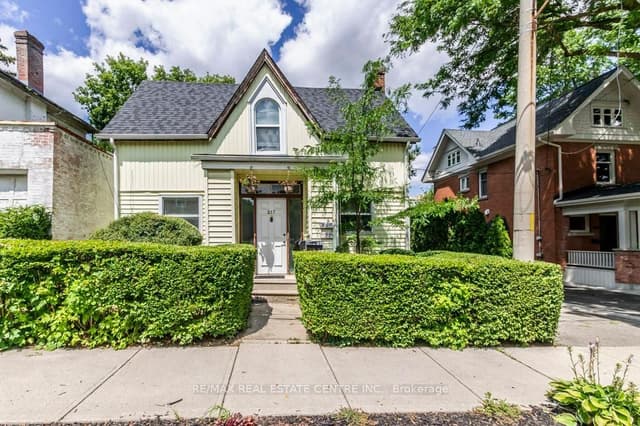 215-217 Queen St. Milton On L9t 1k3
