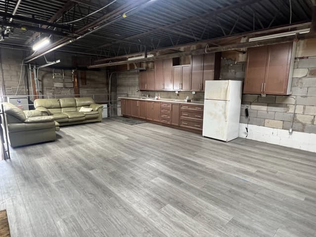 7171 Torbram Rd. 23 Mississauga On L4t 3w4