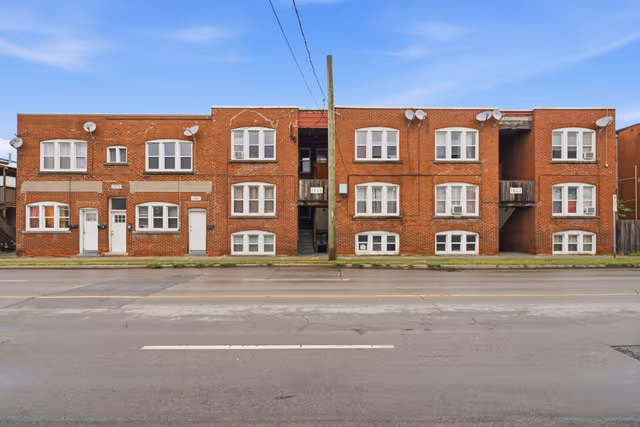 1539-1547 Barton St. E Hamilton On L8h 2x7