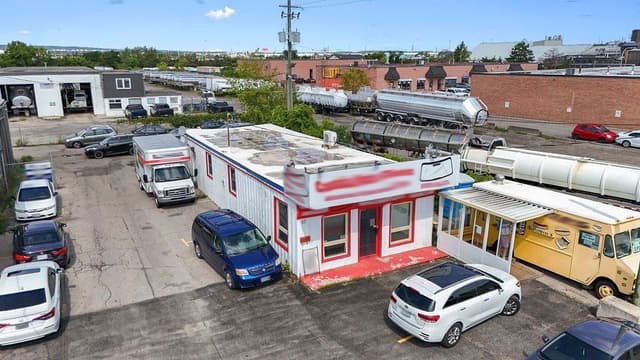57 Steeles Ave. E Milton On L9t 1x9