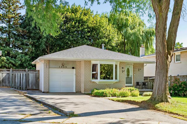1535 Thetford Ct. Mississauga On L5j 3n2