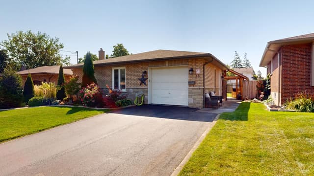 13 Rene Ln. St Catharines On L2p 3l3