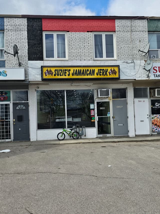 939 Lakeshore Rd. E Mississauga On L5e 1e3