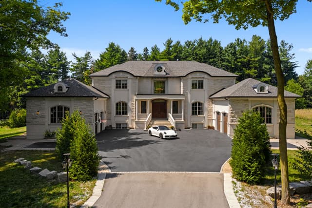 2637 Bluffs Way Burlington On L7m 0t8
