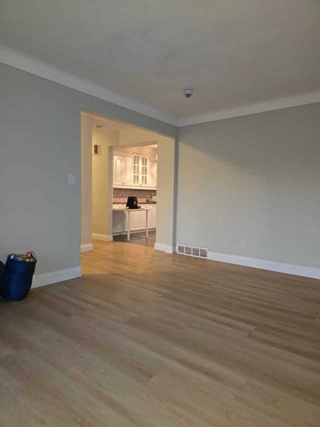 26 Glengarry Rd. Upper St Catharines On L2t 2v2