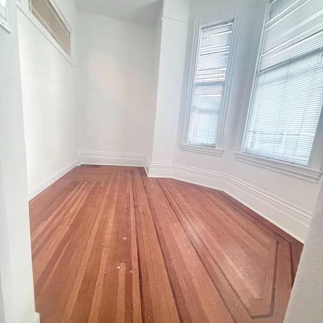 105 Wellington St. S 1 Hamilton On L8n 2r3