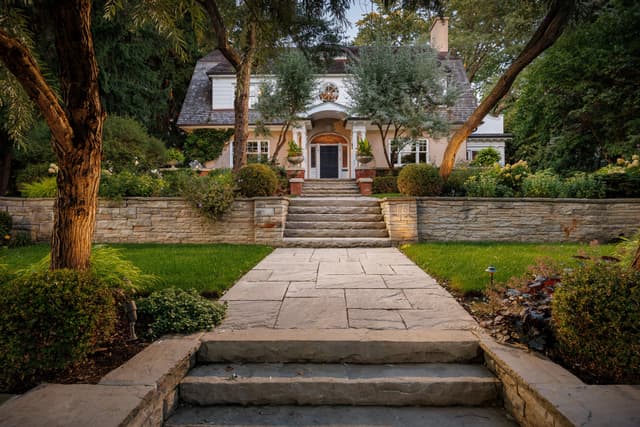 75 Queen St. Guelph On N1e 4r9