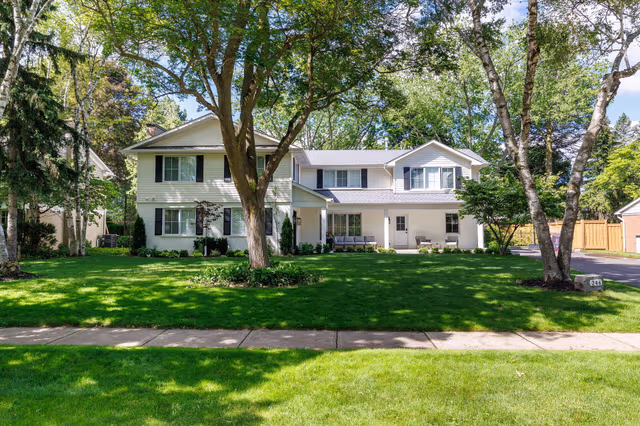246 Cairncroft Rd. Oakville On L6j 4m3