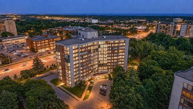 1230 Marlborough Ct. 202 Oakville On L6h 3k6