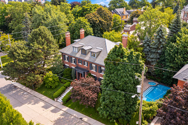 5 Undercliffe Ave. Hamilton On L8p 3g9