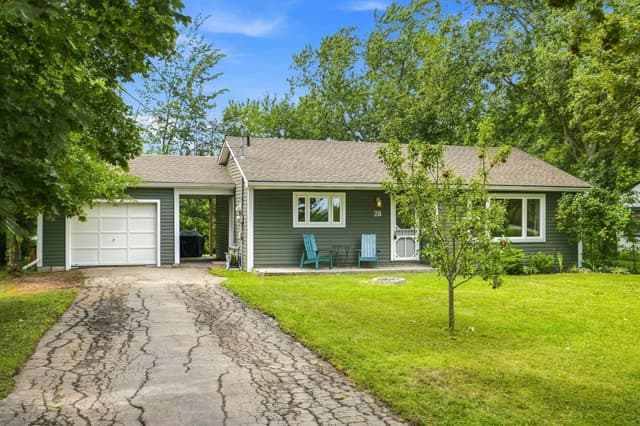 28 Kelson Ave. S Grimsby On L3m 4c3