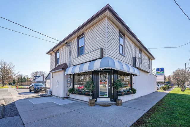242 Mary St. Unit 10 Niagara-on-the-lake On L0s 1j0