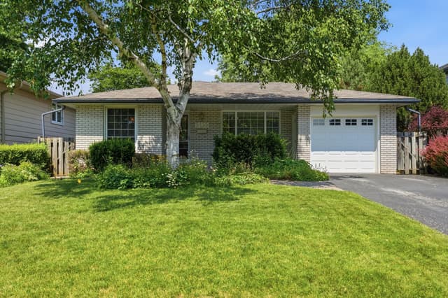 5155 Idlewood Cres. Burlington On L7l 3y5