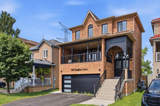 7395 Banffshire Ct. Main & Upper Mississauga On L5n 7z9