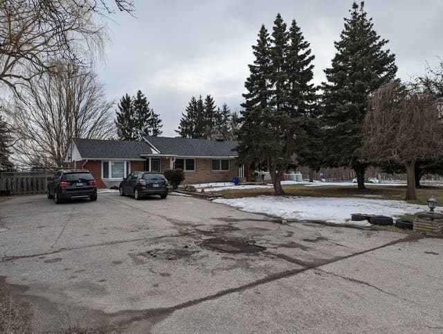 5006 Derry Rd. W Burlington On L7m 0r6