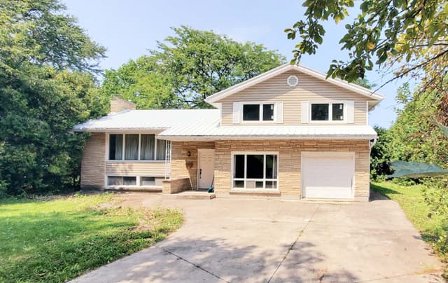 163 Woodside Dr. St Catharines On L2t 1x5