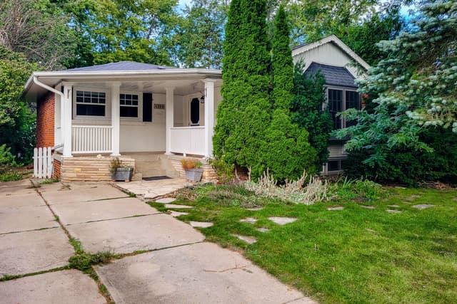 1359 Mountain Grove Ave. Burlington On L7p 2h1