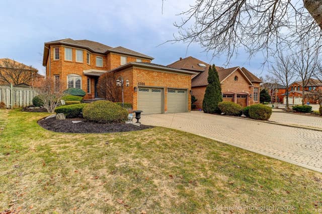 6300 Mccracken Dr. Mississauga On L5v 1x8