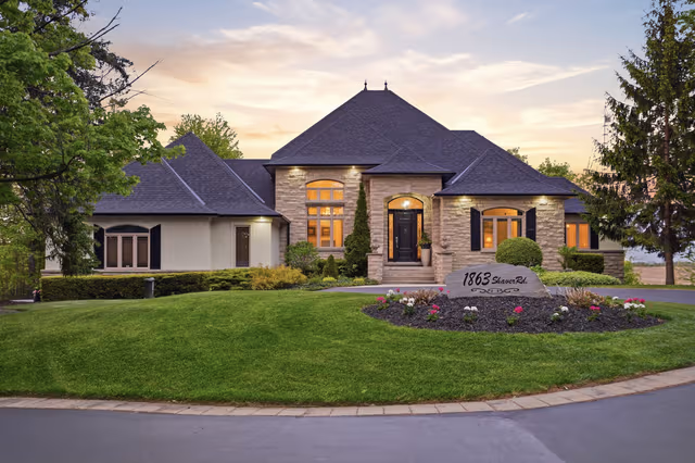 1863 Shaver Rd. Hamilton On L9g 3l1