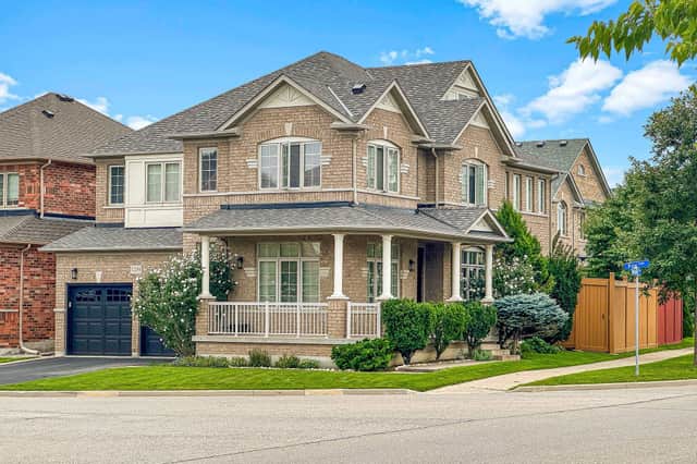 1239 Fox Cres. Milton On L9t 0s7