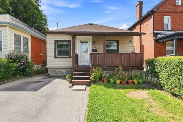 127 Park Row N Hamilton On L8h 4e7