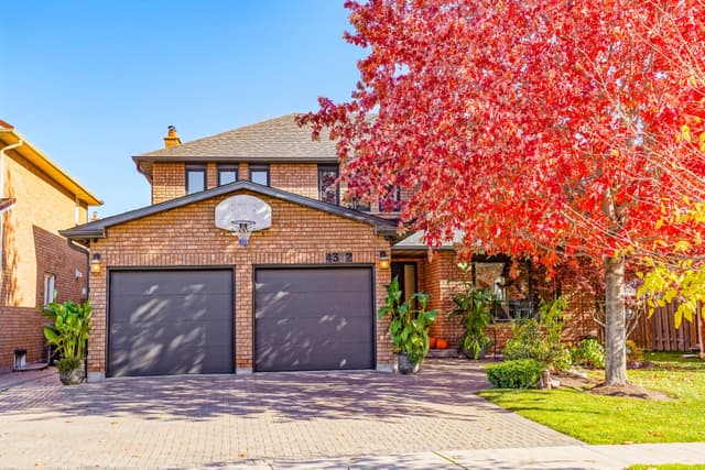 4392 Grassland Cres. Mississauga On L5v 1e2