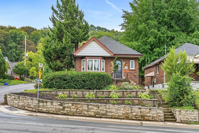 22 Arkledun Ave. Hamilton On L8n 2h7