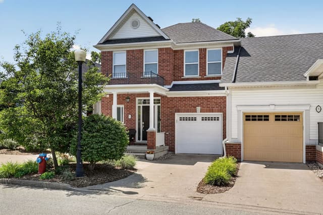 3 Black Walnut Common St Catharines On L2s 4c8
