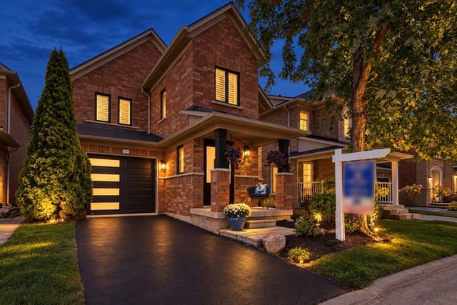 2294 Seton Cres. Burlington On L7l 6y4