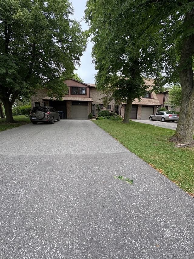 3345 Silverado Dr. #2 Mississauga On L5a 2v1