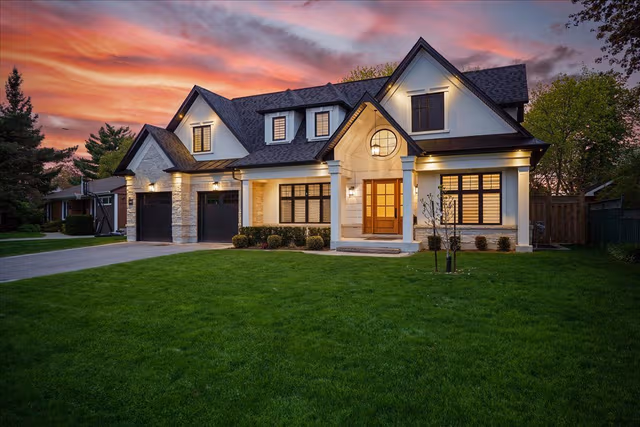 1445 Skyline Dr. Mississauga On L5e 2w3