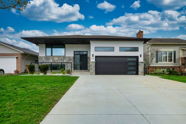33 West Farmington Dr. St Catharines On L2s 3s3