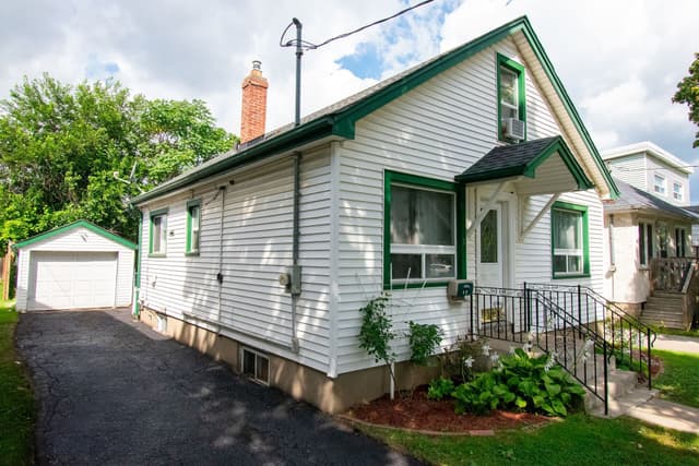 13 Mildred Ave. St Catharines On L2r 6h9