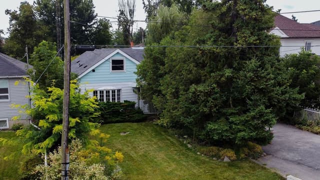 450 Marf Ave. Mississauga On L5g 1t3