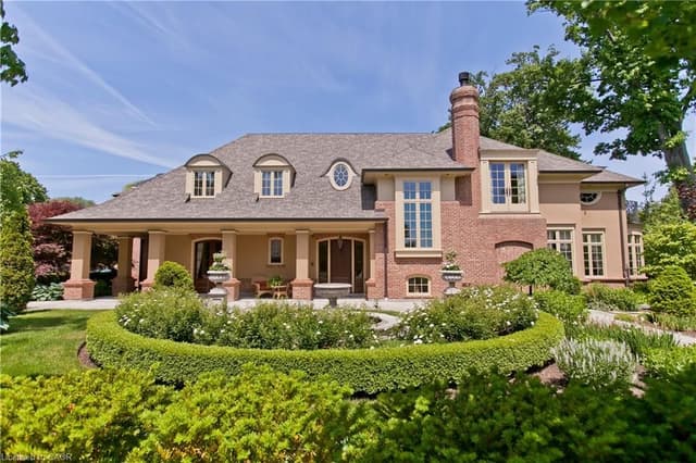 1081 Argyle Dr. Oakville On L6j 1a9