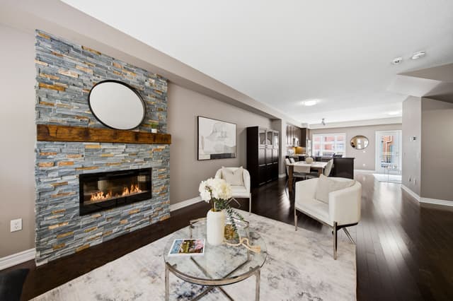 2460 Prince Michael Dr. 23 Oakville On L6h 0g8
