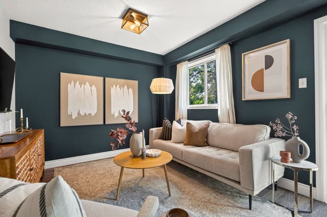 1373 Treeland St. Burlington On L7r 4p4