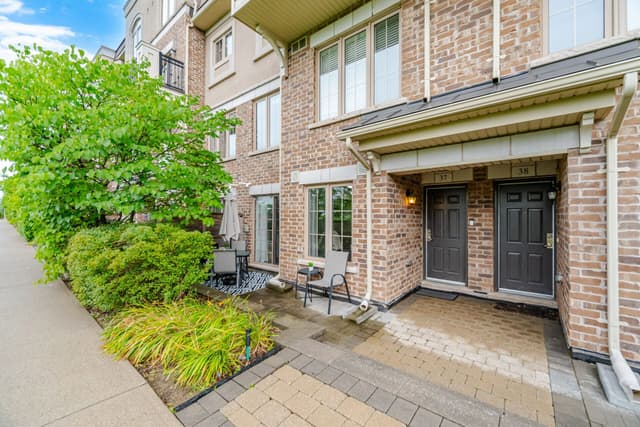 2441 Greenwich Dr. 37 Oakville On L6m 0s3