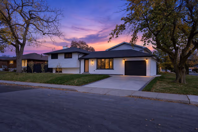 4 Bermuda Ct. Hamilton On L9c 2j8