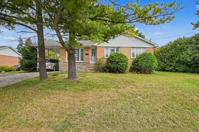 189 Wakefield Rd. Milton On L9t 2l7
